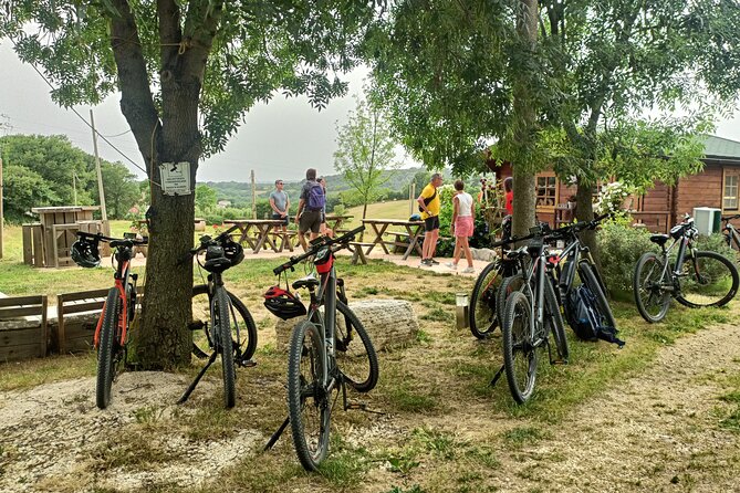 E-Bike Tour fortresses and mountains near the Free Baths of Saturnia - Starting in Catabbio and reaching Semproniano
