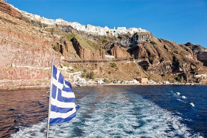 Early Season Experience: 3-hours Santorini Volcano and Hot Springs Trip - The 20-minute sail across the caldera