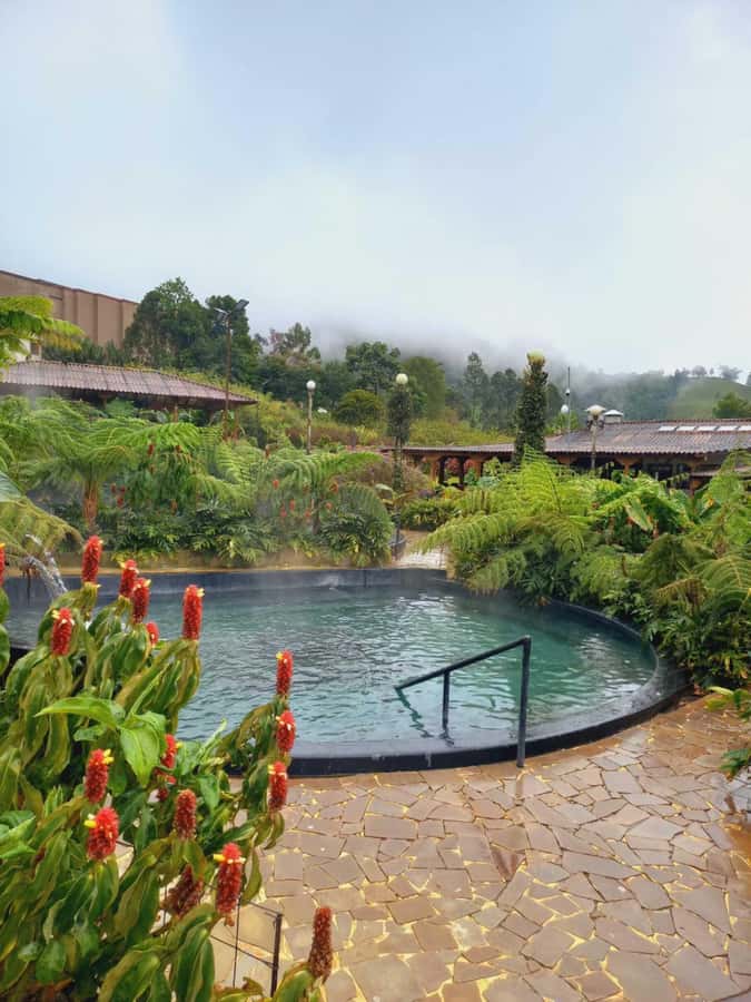 El Otoño Hot Springs Trip - Choosing the right pool and pace