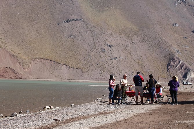Embalse el Yeso and Termas del Plomo in semi-private 4x4 - What the small group changes