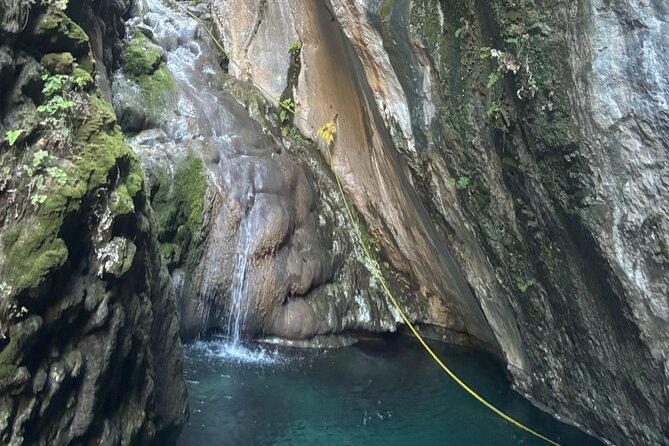 Exclusive Full-Day Tolantongo & La Gloria Hot Springs Adventure - What the included gear means in practice