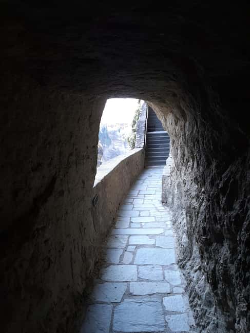 Feel Ancient thermal Spa Visit Delphi, Leonidas ℨoo Spaʀtan - What the $186 price really covers