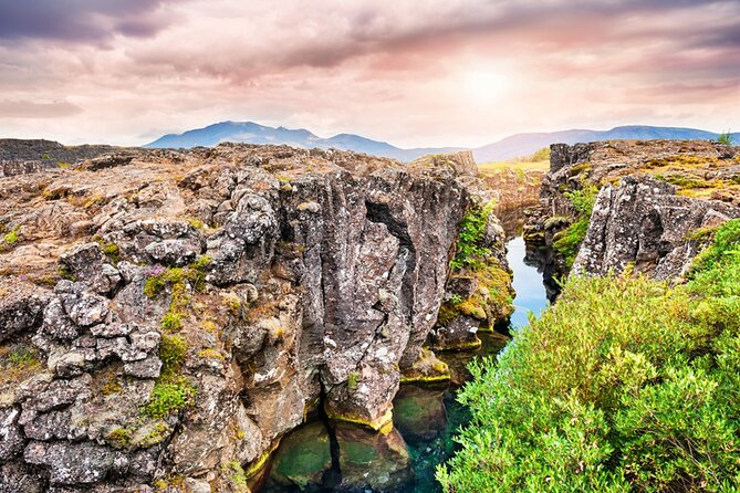 Fire and Ice Helicopter Tour: Glacier and Hengill Geothermal Area - Hengill’s steaming volcanic valley