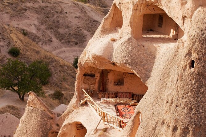 Fire of Anatolia - Istanbul, Cappadocia, Pamukkale, Ephesus, Troy - Cappadocia: fairy chimneys and an underground city