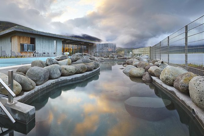 Fontana Geothermal Spa and Golden Circle Tour From Reykjavik - Fontana Geothermal Spa beside Lake Laugarvatn