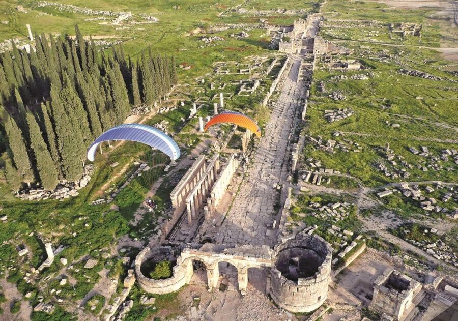 From Antalya/Kemer: Pamukkale Tour with Lunch and Transfers - Cleopatra Pool costs extra