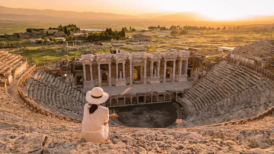 From Antalya: Pamukkale and Hierapolis Tour with Lunch - Walking the white travertines