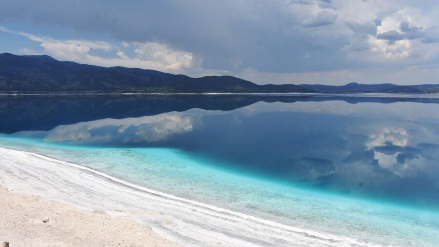 From Antalya /Side /Manavgat: Pamukkale and Salda Lake Tour - Walking through Hierapolis before the pools