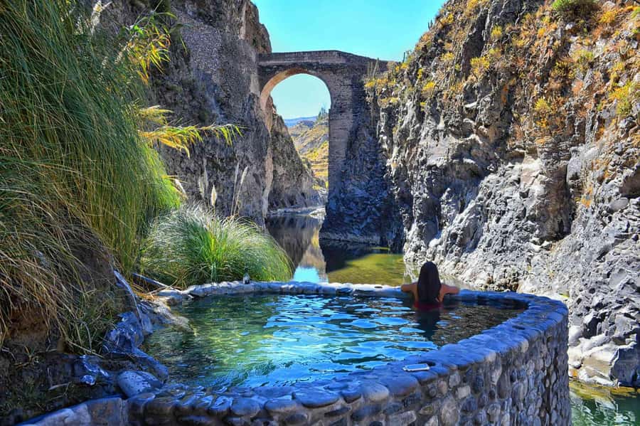 From Arequipa: Colca Valley & Thermal Baths Small-Group Trip - What makes this Colca Valley day trip worth considering