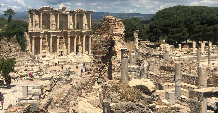 From Istanbul: 2 Days Private Pamukkale and Ephesus Tour - Hierapolis: a city above the springs