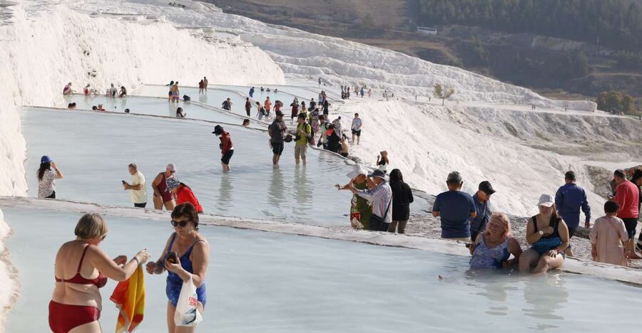 From Izmir: Pamukkale Day Trip with Lunch - From the Gymnasium to the Apollon Temple