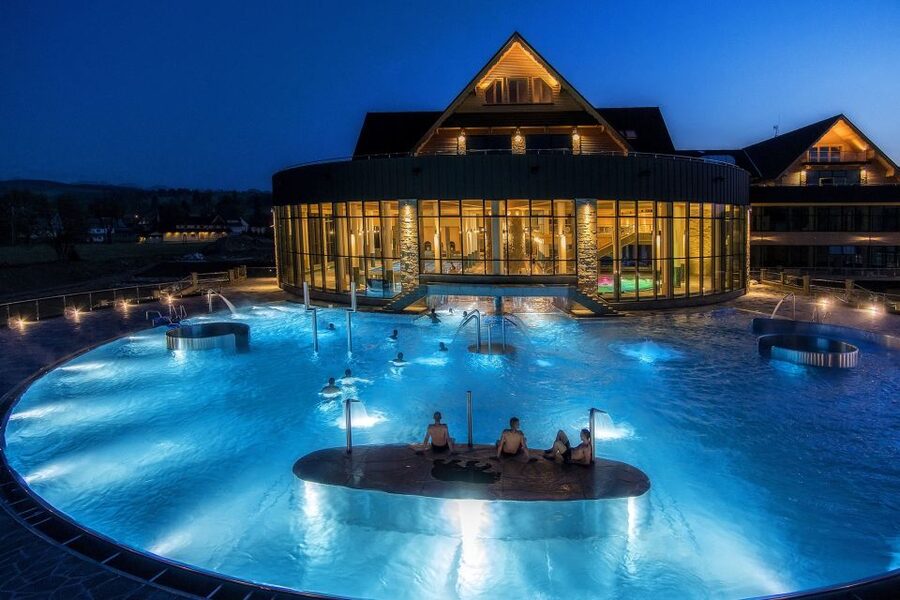 From Krakow: Slovakia Treetop Walk, Zakopane & Thermal Spa - Should you book the Bachledka, Zakopane, and spa tour?