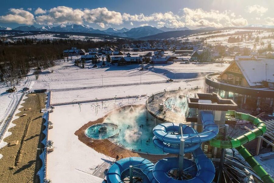 From Krakow: Snowmobile adventure and Thermal Baths tour - One hour on a snowmobile or quad