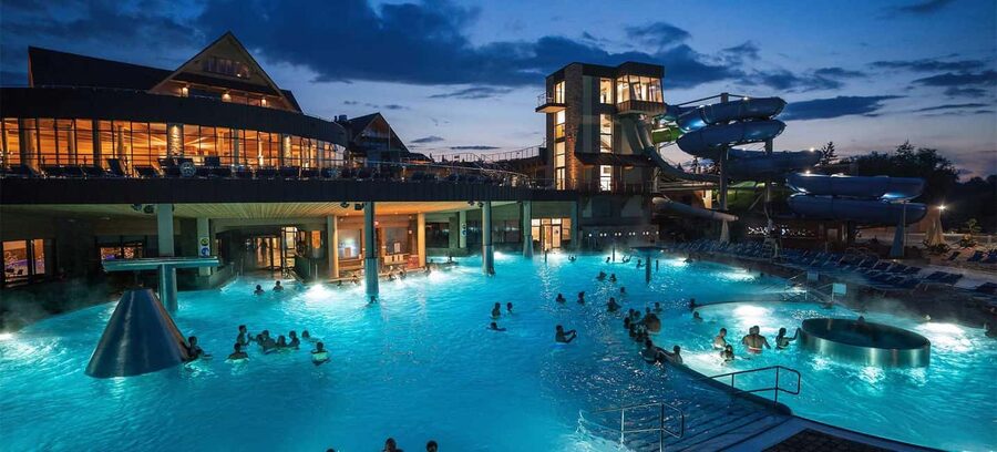 From Kraków: Thermal Baths Evening or Morning Experience - Arriving at the thermal pool complex