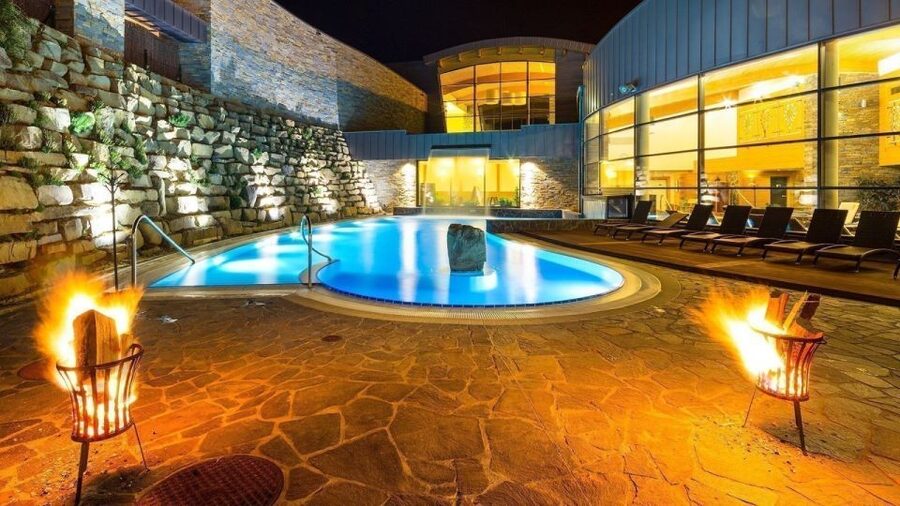 From Kraków; to Białka Thermal Baths private tour - Restaurants and bars inside the complex