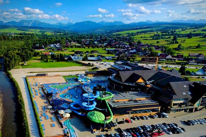 From Krakow: Zakopane Tatra Mountains & Thermal Baths Private Tour - From Krakow to the wooden homes of Chochołów