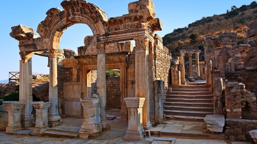 From Kusadasi: Ephesus and Pamukkale 2 Day Private Tour - Why these two ancient sites work well together