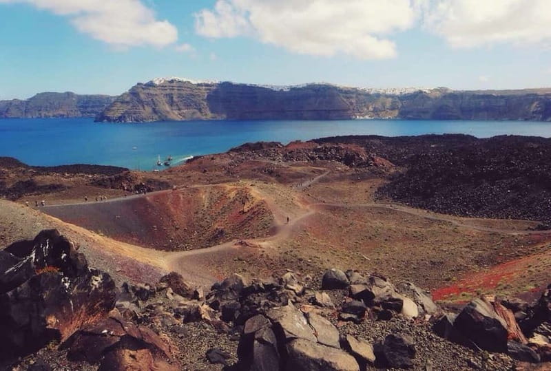 From Old Port:Volcanic Islands Boat Trip & Hot Spring Visit - Palea Kameni and the 30-minute hot-spring stop