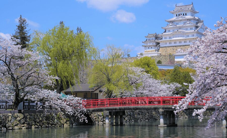 From Osaka: Himeji Castle, Arima Onsen & Mt. Rokko Day Tour - Koko-en adds calm beside the castle