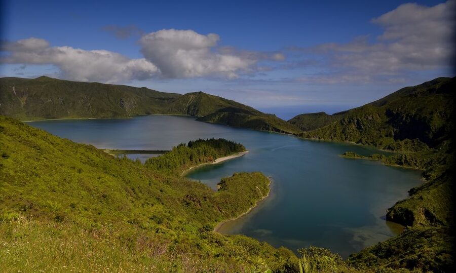 From Ponta Delgada: Lagoa do Fogo & Hot Springs Day Trip - Lagoa do Fogo is the day’s big visual payoff