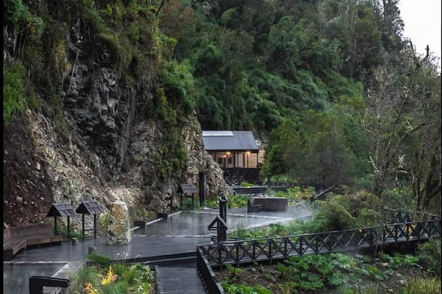 From Puerto Varas: Full Day to Termas del Sol & Cochamo Valley - A Short Stop in Cochamó