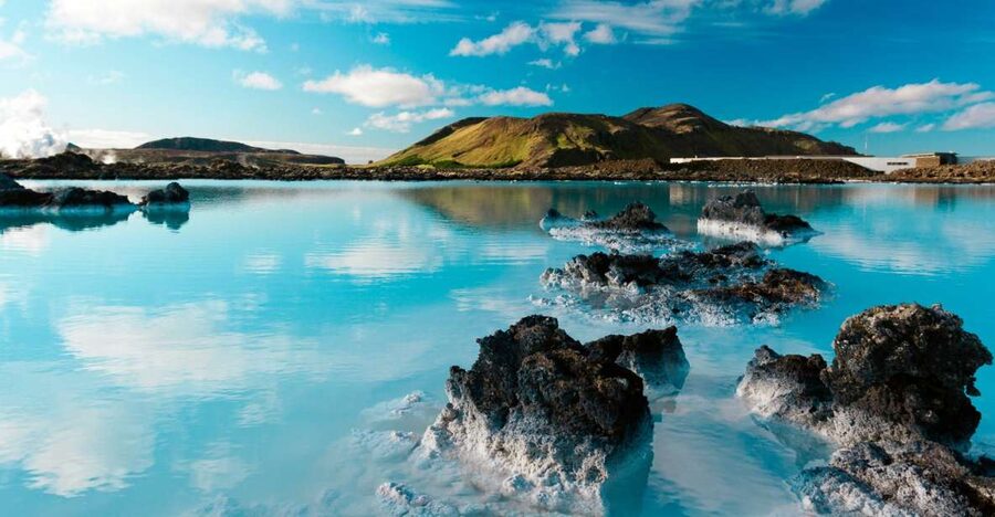 From Reykjavik: Blue Lagoon Entry with Round-Trip Transfers - Why the Blue Lagoon feels different from an ordinary pool
