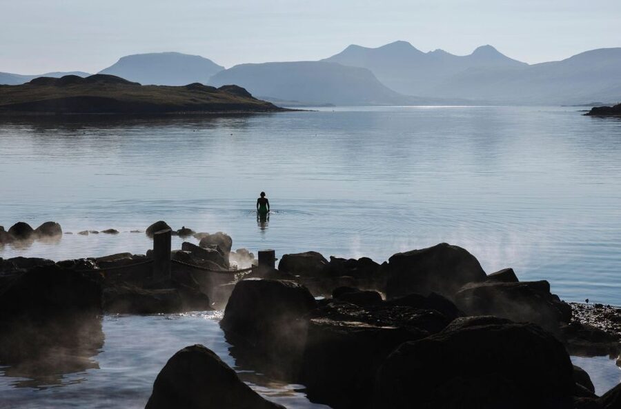 From Reykjavik: Hvammsvík Hot Spring with Transportation - Facilities that make the visit easier