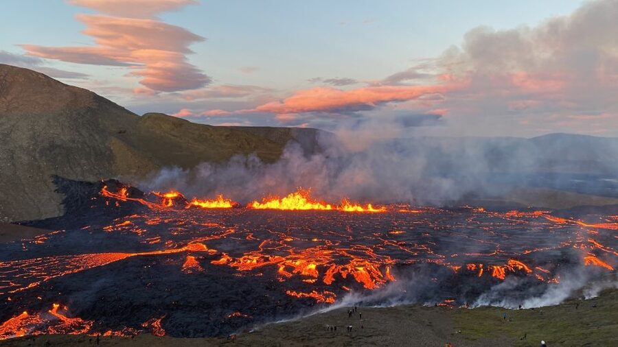 From Reykjavik: Reykjanes Geopark Tour and Sky Lagoon Visit - Seltún’s boiling mud and mineral colors