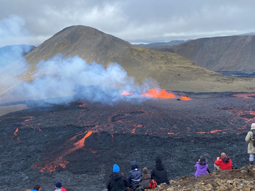 From Reykjavik: Reykjanes Geopark Tour and Sky Lagoon Visit - What the volcanic section feels like in practice