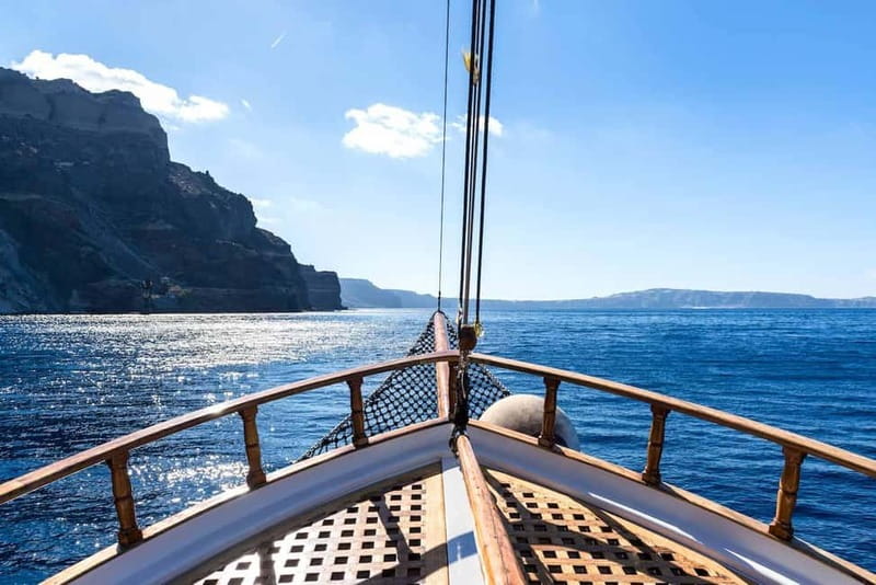 From Thera: Thirasia Cruise w/ Volcano Hike and Hot Springs - From Central Thera to Athinios Port