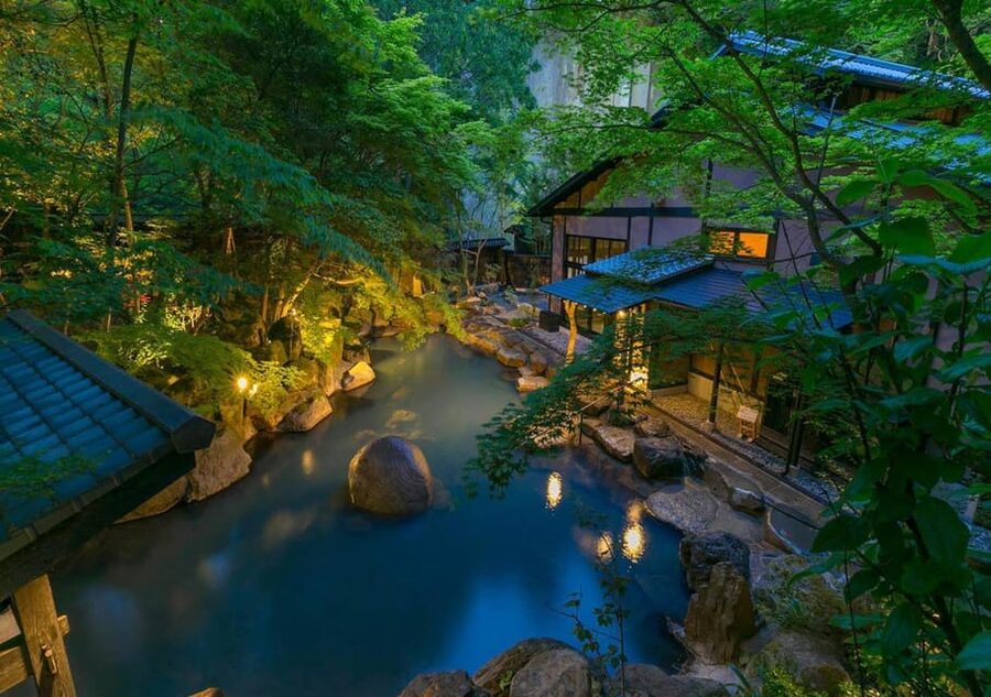 From Tokyo: Private Motorcycle Tour - Fuji, Hakone, Onsen - Lake Ashi and Hakone Shrine