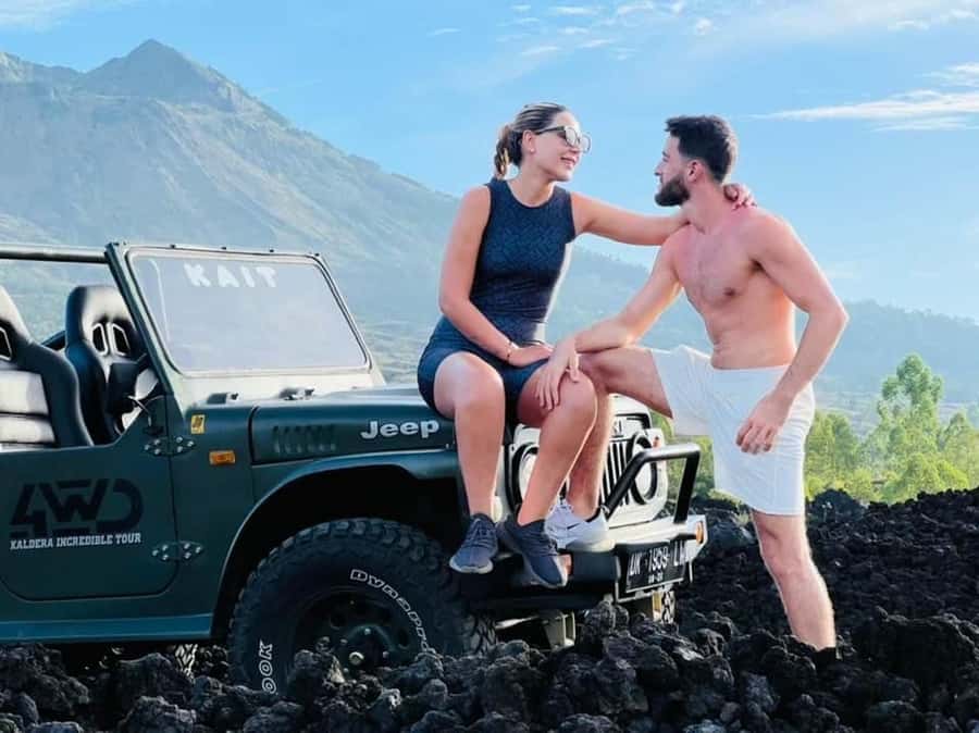 From Ubud: Mount Batur Shared Jeep Sunrise & Hot Spring Tour - The two-driver setup and why it matters