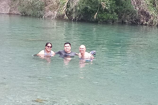 From Valencia: Montanejos Thermal Spring & Girlfriend Waterfall - The guides make the group feel smaller