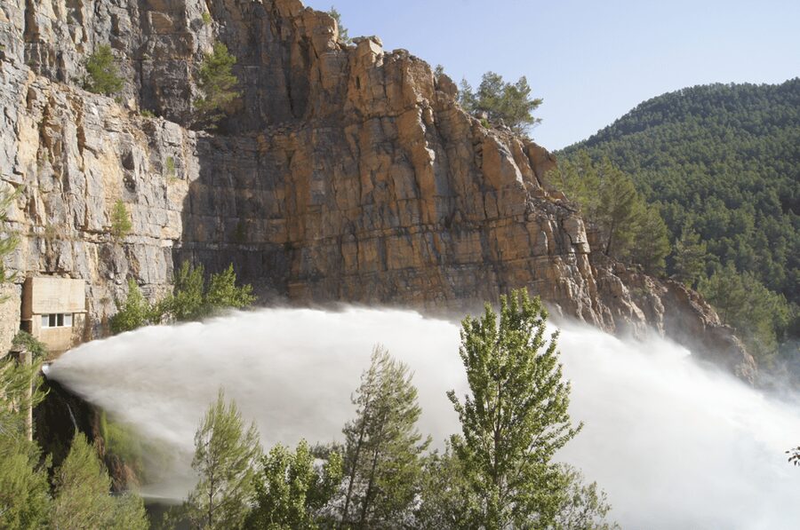 From Valencia: Thermal Springs & Hike - Private Day Tour - Who should book this private day tour?