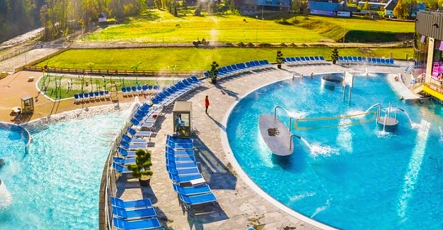 From Zakopane: Chocholow Thermal Baths with Hotel Transfers - Three hours among pools, jacuzzis, and saunas