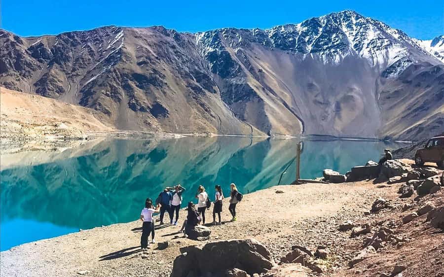 Full-Day Embalse del Yeso & Hot Springs Tour from Santiago - Cheese, Chilean wine, and a mountain picnic