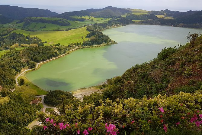 Full-Day Furnas Adventure: Lake, Fumaroles and Thermal Pools - Pickup, Timing, and Group Size