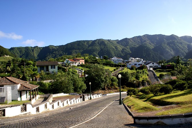 Full-Day Furnas Tour: Hot Springs, Traditional Lunch & Tea - Lunch turns volcanic heat into a local meal