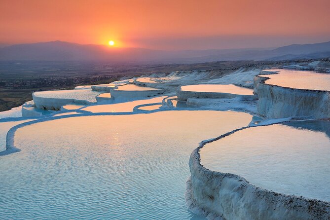 Full Day Pamukkale Guided Tour From Izmir With Lunch - Why Pamukkale makes a worthwhile day trip from Izmir