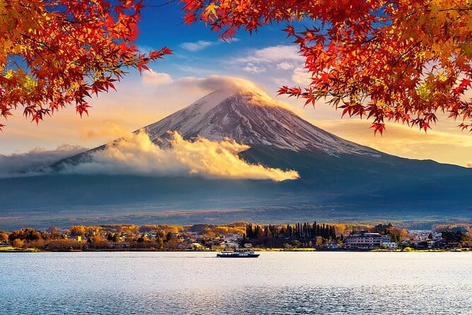 Full Day Tour at Mt. Fuji, Onsen, Lake Kawaguchi and Yamanaka - Arakurayama Sengen Park and the classic pagoda view