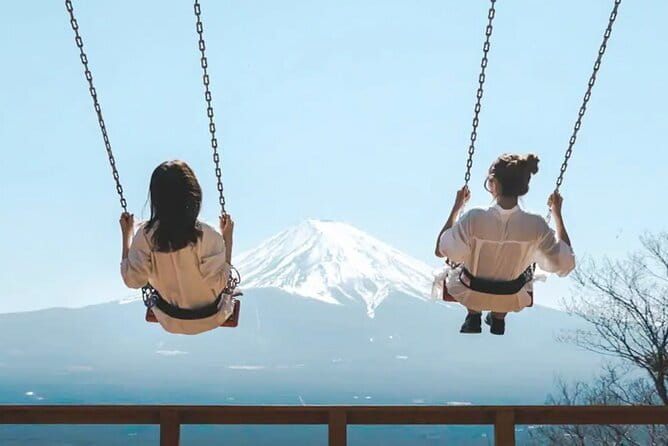 Full Day Tour at Mt. Fuji, Onsen, Lake Kawaguchi and Yamanaka - Traffic can change the shape of the day
