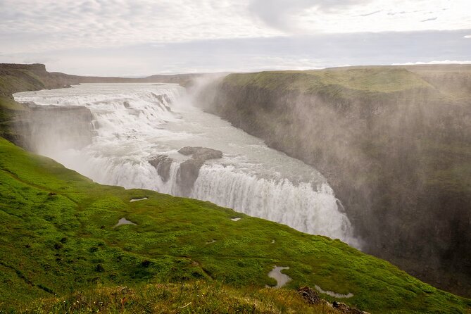 Golden Circle and Sky Lagoon Full-Day Tour - Kerid crater and its blue-green water