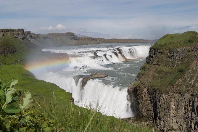 Golden Circle & Secret Lagoon & Friðheimar (lunch included) - PRIVATE TOUR - Guide style can shape the day