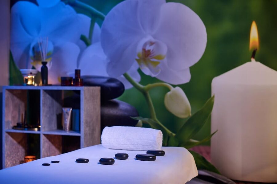 Granada: Thermal Spa Circuit with Optional Massage - Health, age, and comfort limits