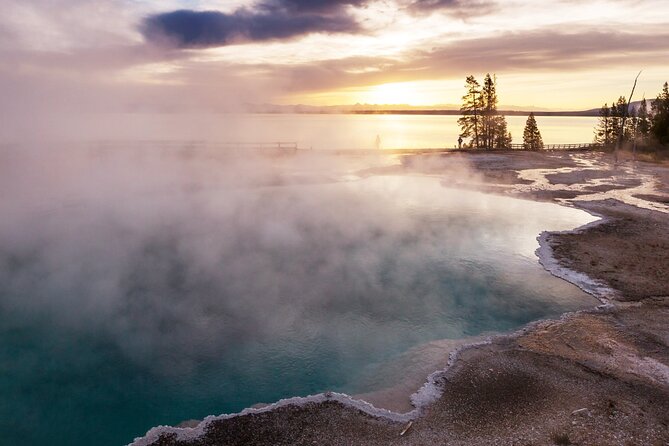 Guided Yellowstone Hot Spring & Geyser Basin Tour - Hayden Valley adds a wildlife window