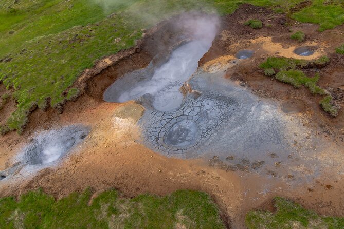 Helicopter Flight Over Geothermal Landscapes from Reykjavik - The 15-minute landing near Hveragerdi