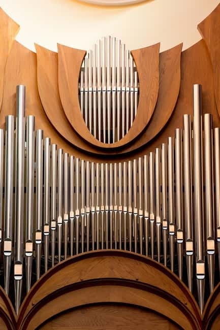 Hévíz: Majestic Sounds Organ Concert at the Blue Church - The church atmosphere and the visual element