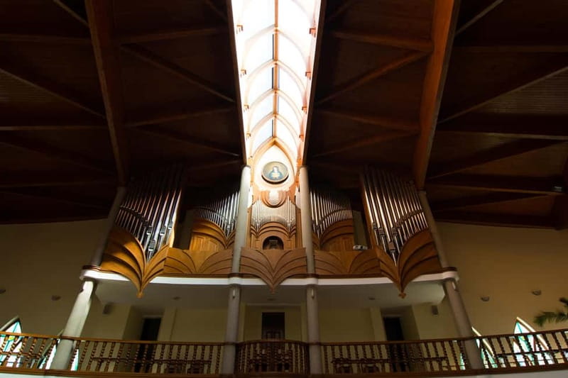 Hévíz: Majestic Sounds Organ Concert at the Blue Church - What happens during the 70 minutes