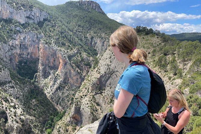 Hiking in Montanejos and swim in Thermal Springs - OFFICIAL GUIDE - Private guiding and group comfort