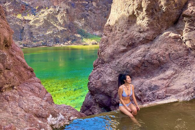 Hoover Dam Kayaking Trip, 6 Hot Springs, 6 Caves, 4 Waterfalls - Sauna Cave and the first geothermal stops